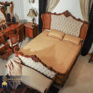 Queen model bed set